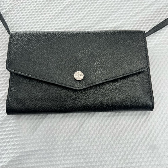 Timberland women’s Rfid Leather Crossbody Wallet Phone Bag - Picture 1 of 11